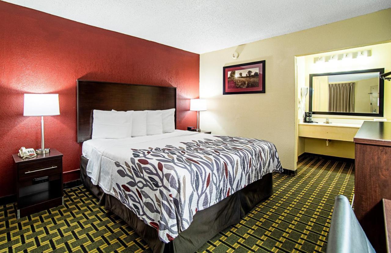 Red Roof Inn & Suites Greenwood, Sc Экстерьер фото