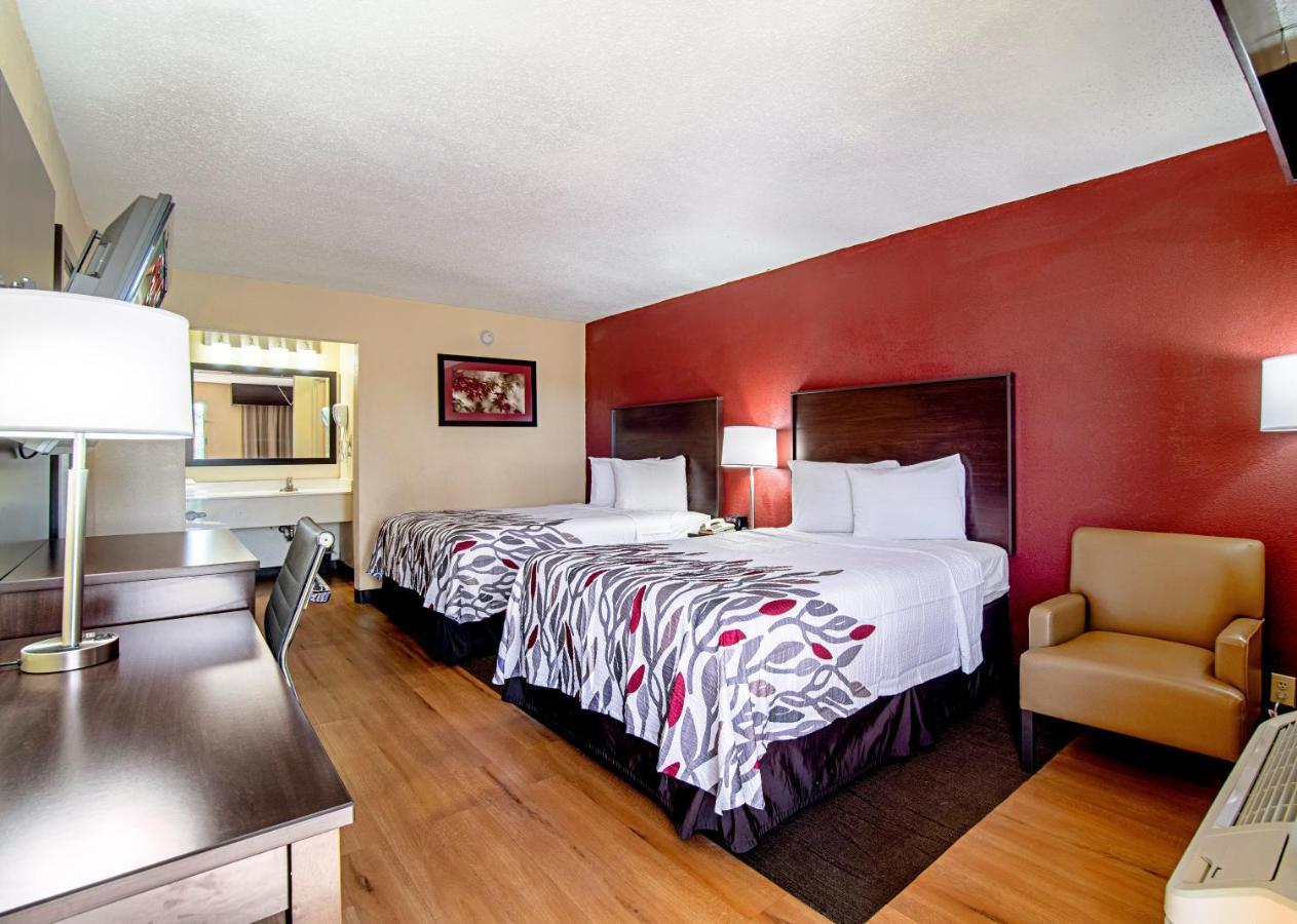 Red Roof Inn & Suites Greenwood, Sc Экстерьер фото