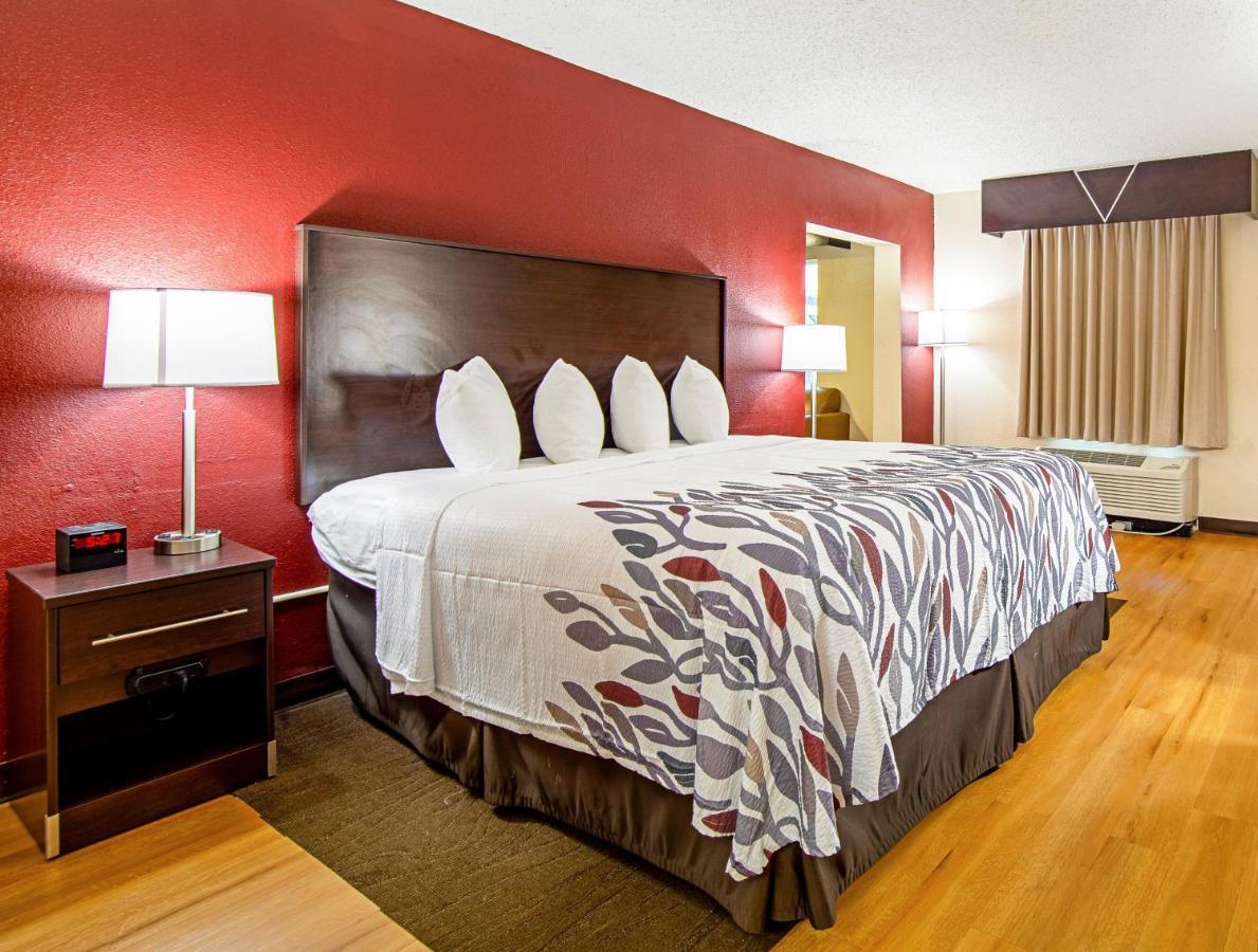 Red Roof Inn & Suites Greenwood, Sc Экстерьер фото