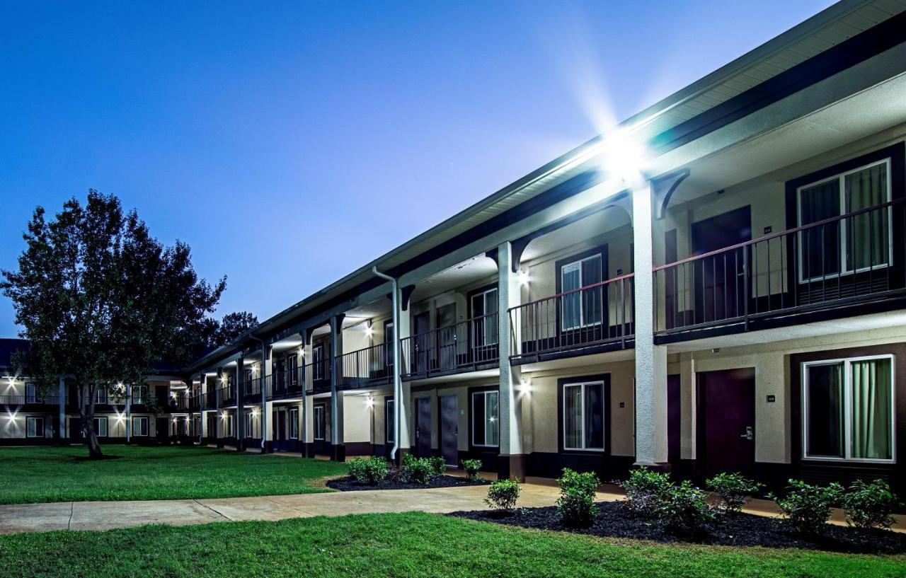 Red Roof Inn & Suites Greenwood, Sc Экстерьер фото