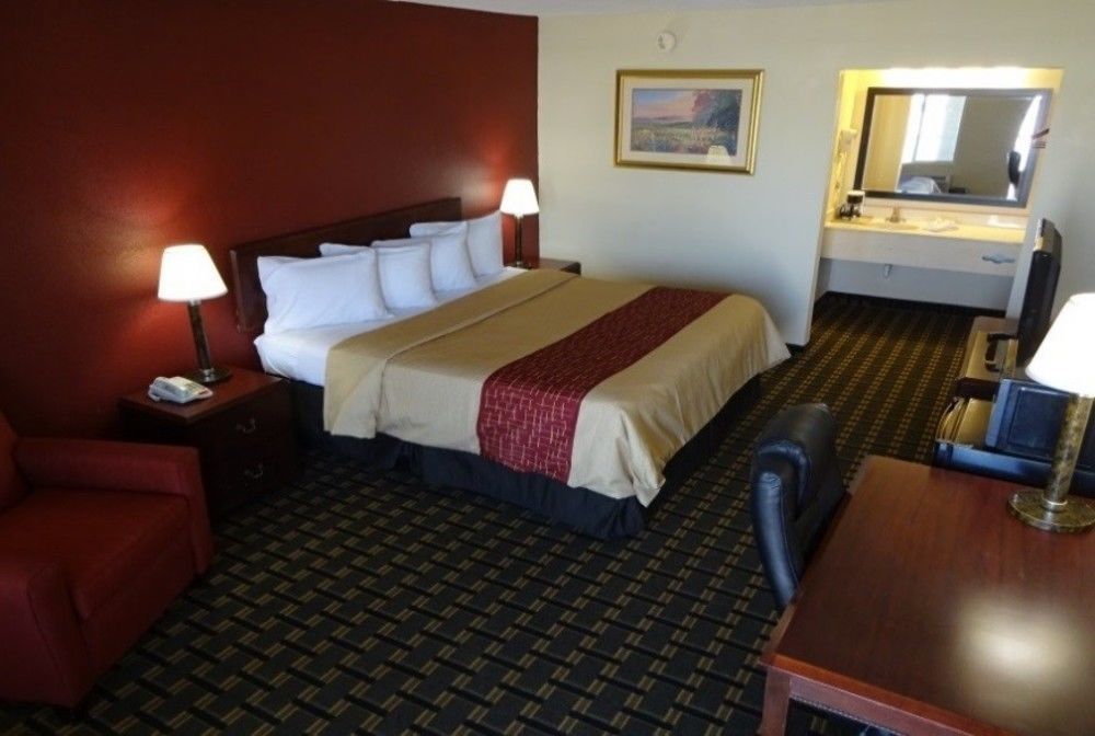 Red Roof Inn & Suites Greenwood, Sc Экстерьер фото