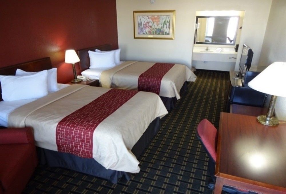 Red Roof Inn & Suites Greenwood, Sc Экстерьер фото