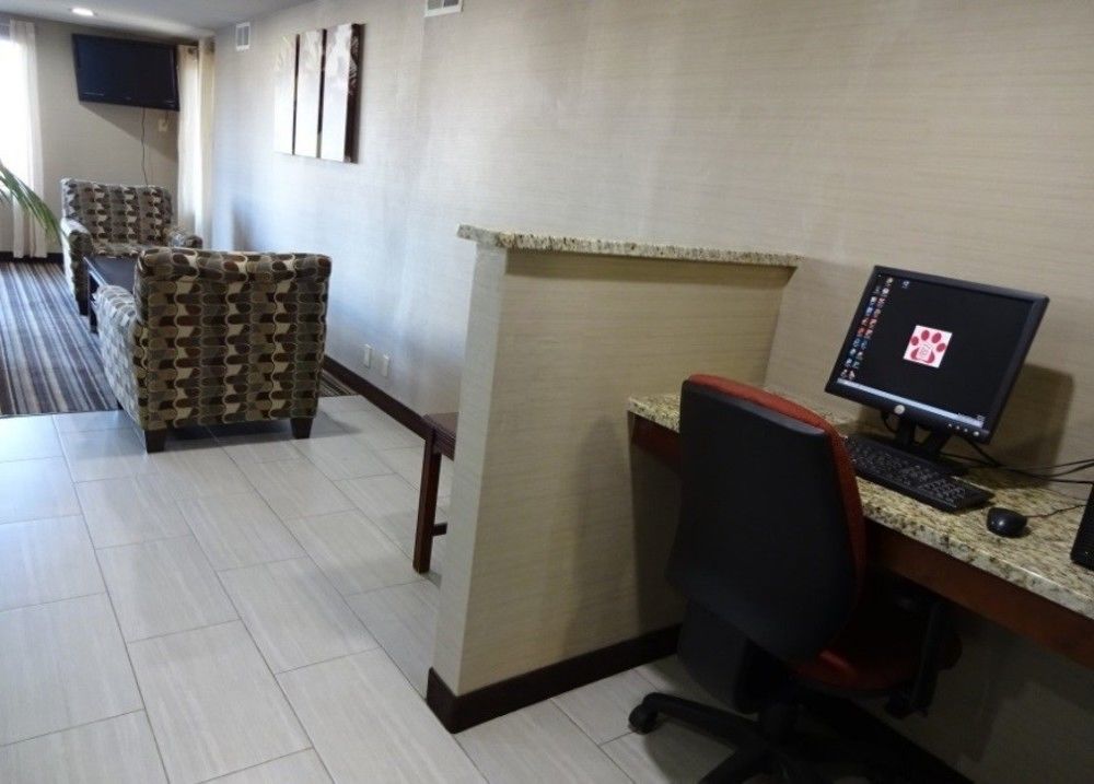 Red Roof Inn & Suites Greenwood, Sc Экстерьер фото